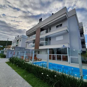  Apartamento Apto Na De Palmas, Próximo Ao Mar, Climatizado E Com Piscina